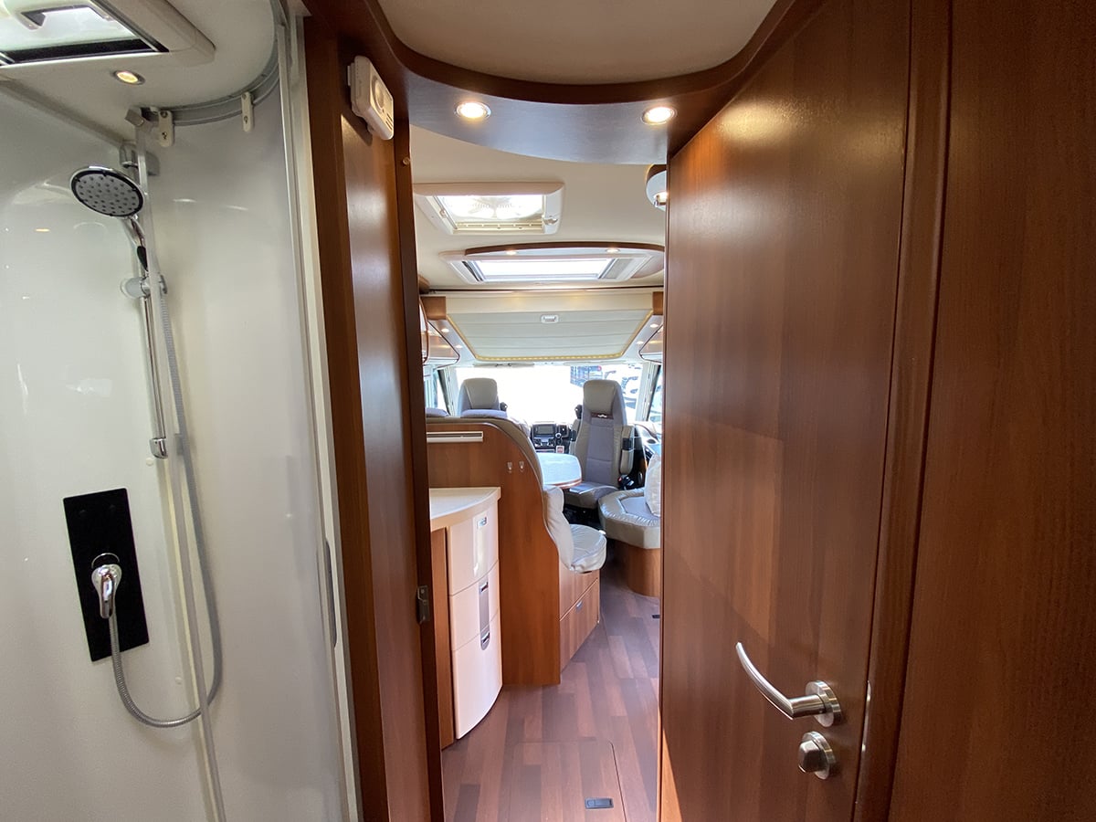 [4 berth ]Carthago Chic C-Line I 5.0 QB Superior