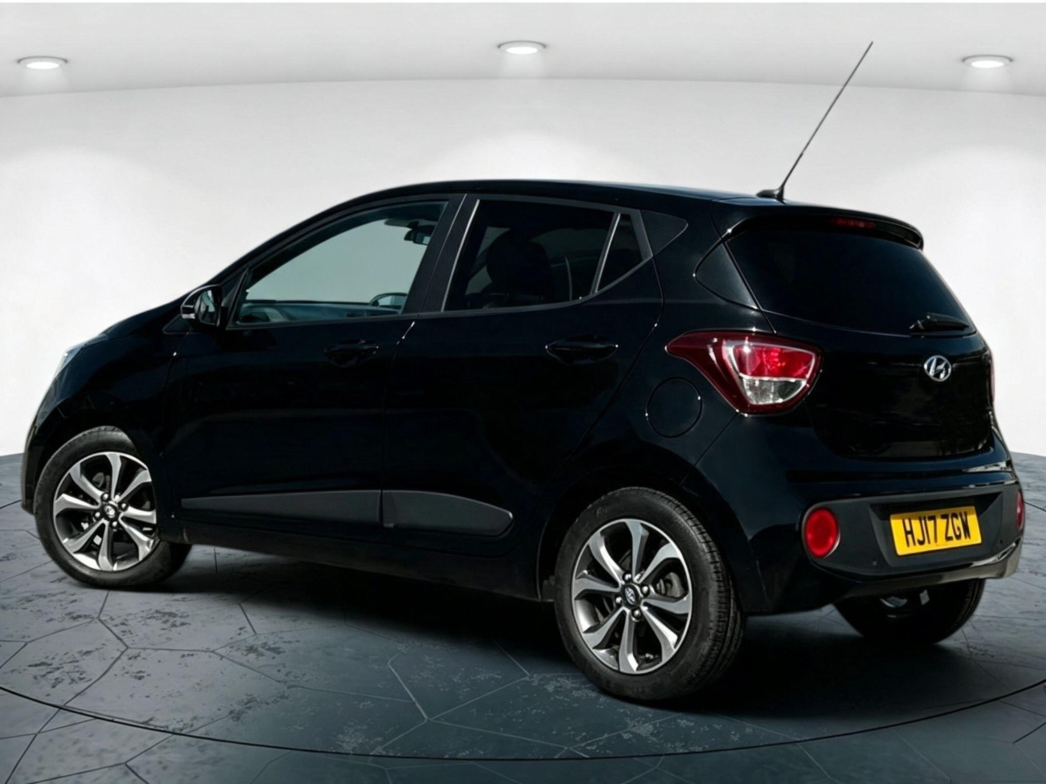 Hyundai i10 2017 - Cars