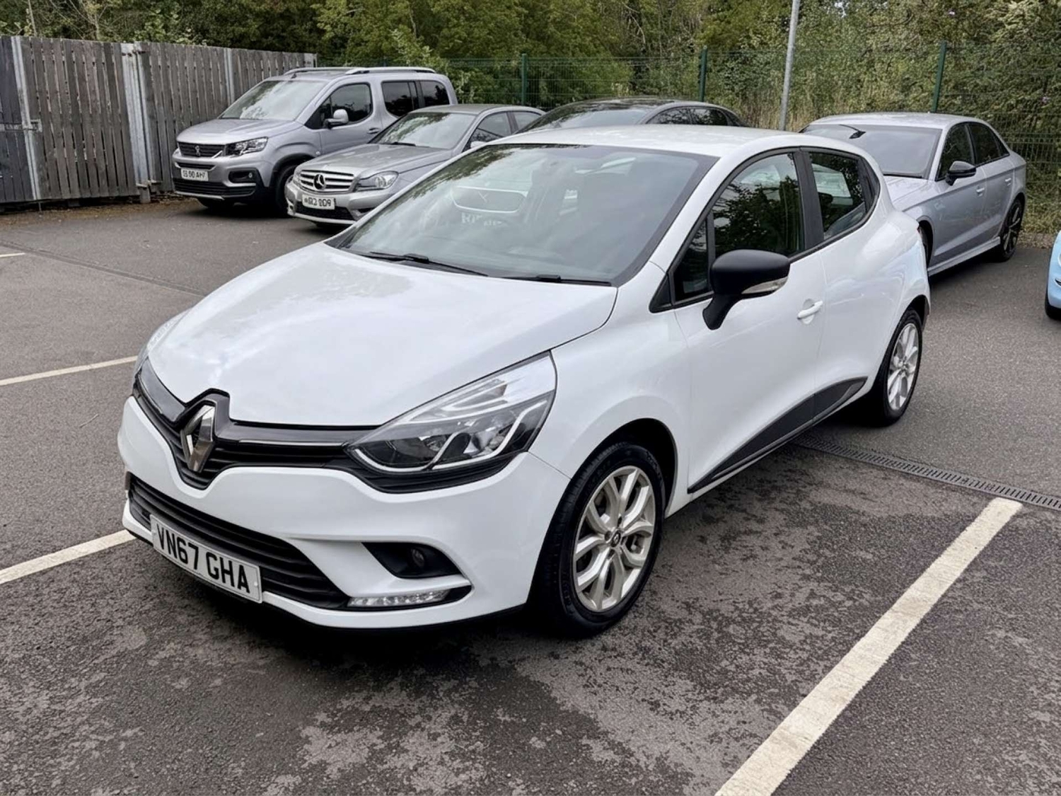 [ berth ]Renault Clio