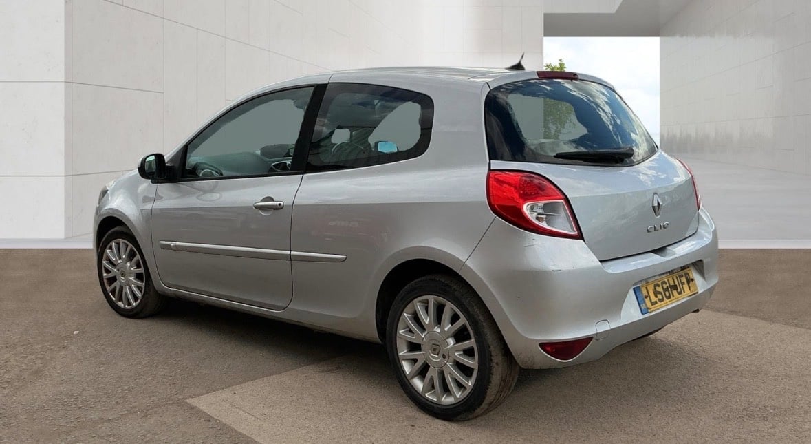 [ berth ]Renault Clio