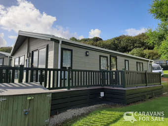 Stunning pre-owned Lodge