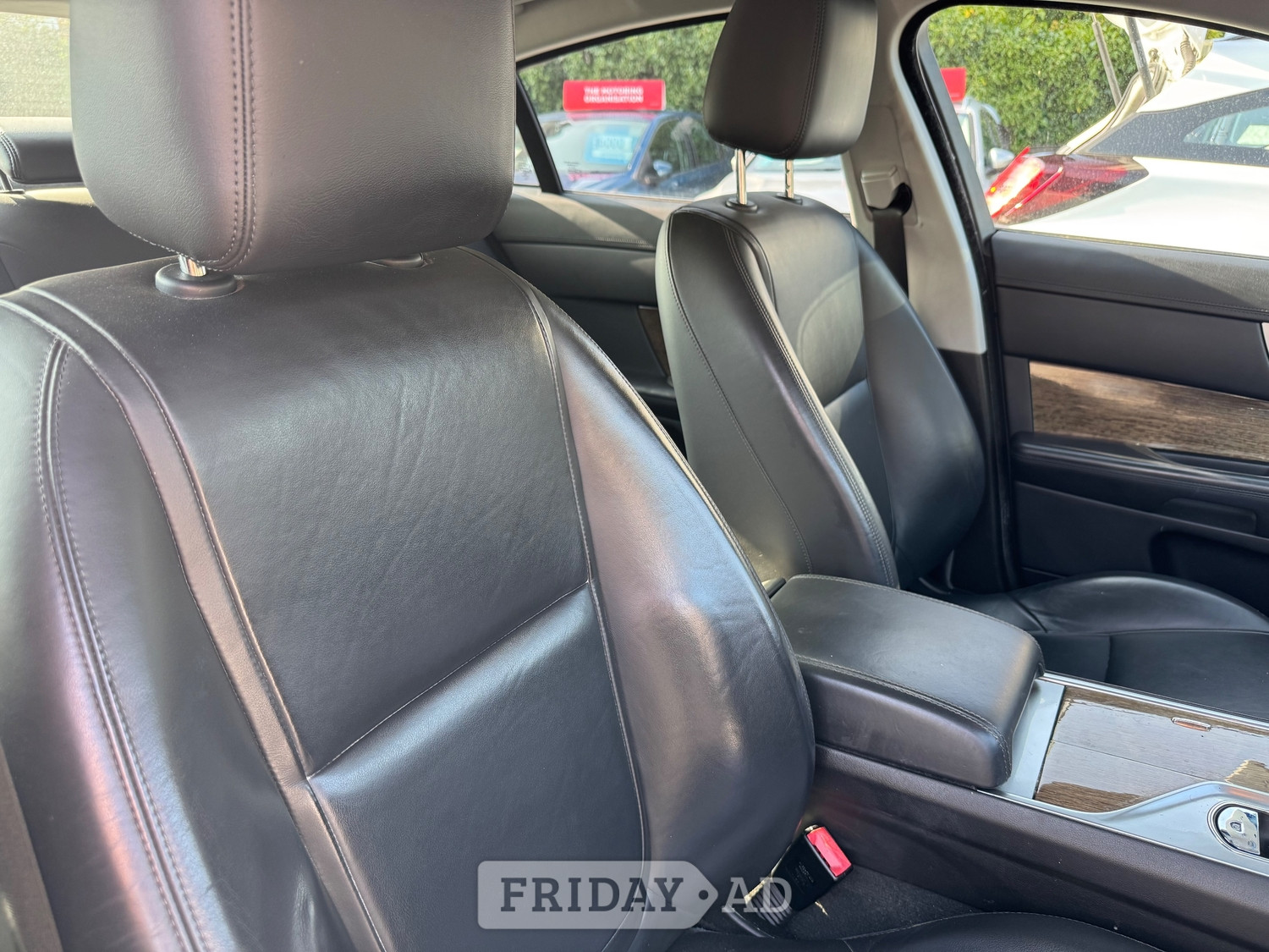 [ berth ]Jaguar XF