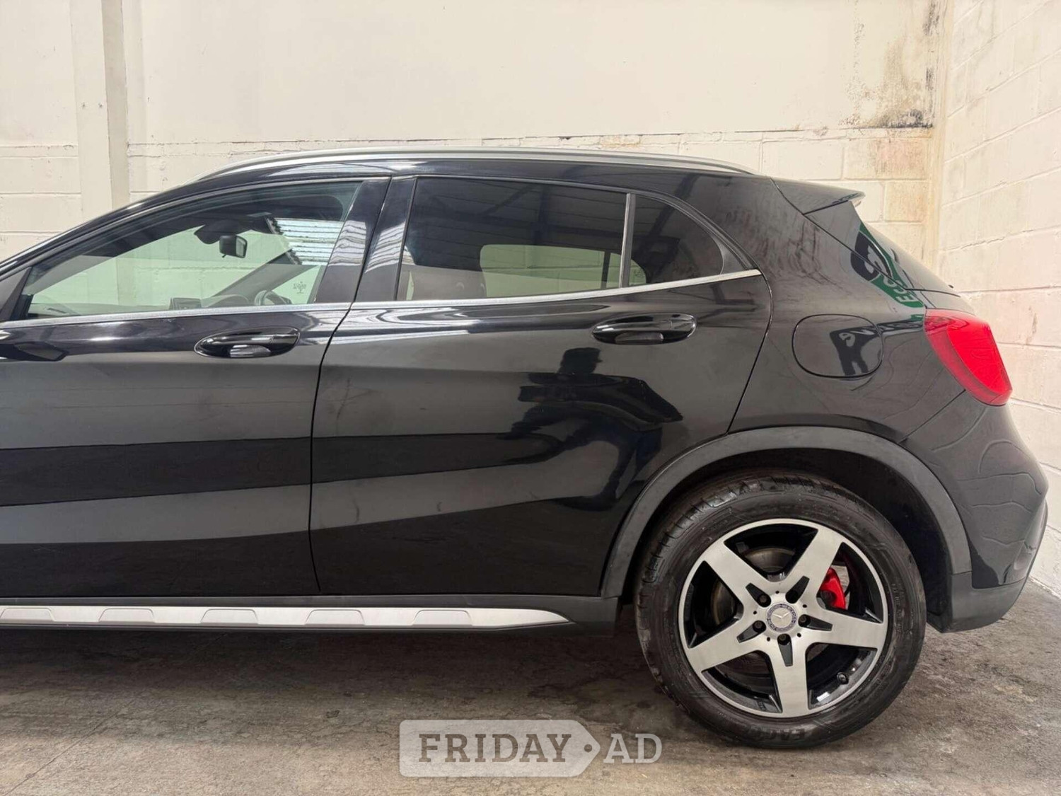 Mercedes-Benz GLA 2015 - Cars