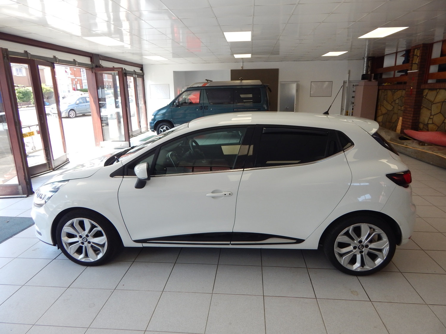 Renault Clio 2017 - Cars