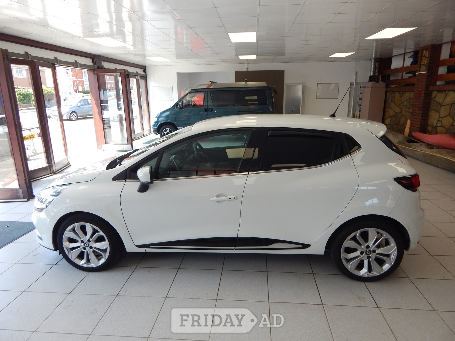 Renault Clio 2017 - Cars