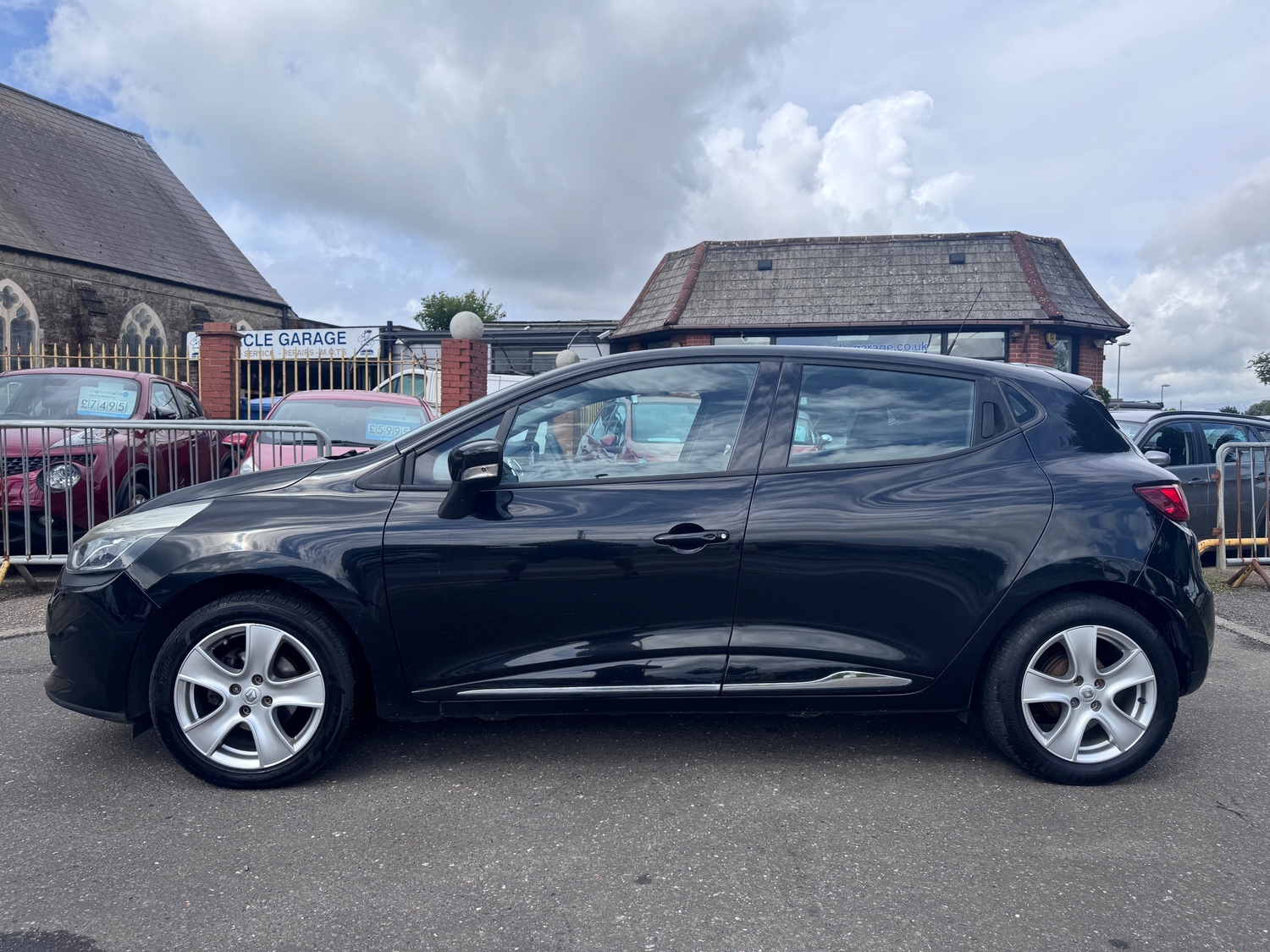 Renault Clio Lancing