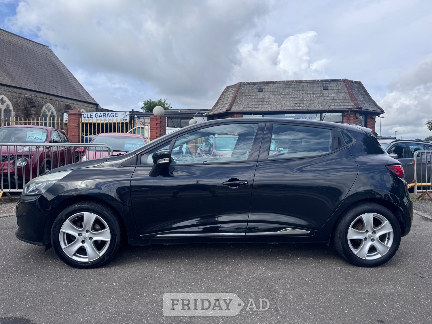 Renault Clio Lancing