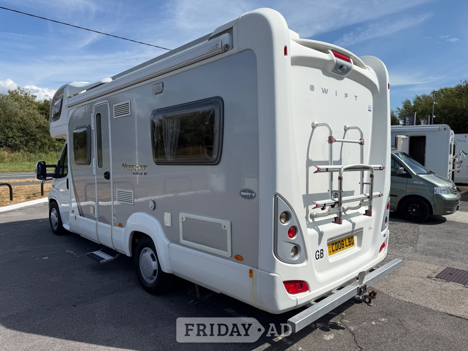 [ berth ]Swift Voyager 685 FB