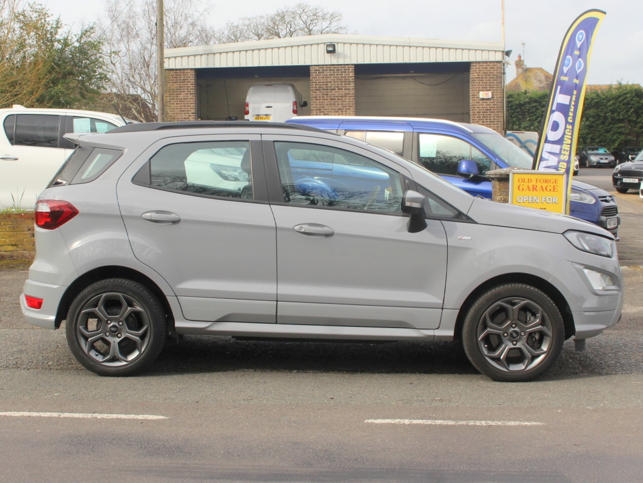 [ berth ]Ford Ecosport