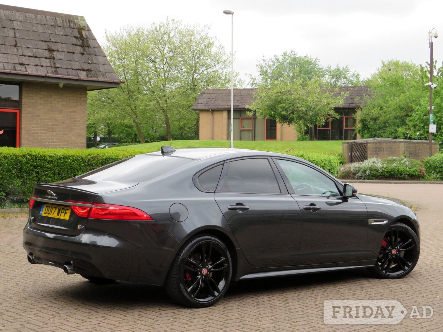 [ berth ]Jaguar XF