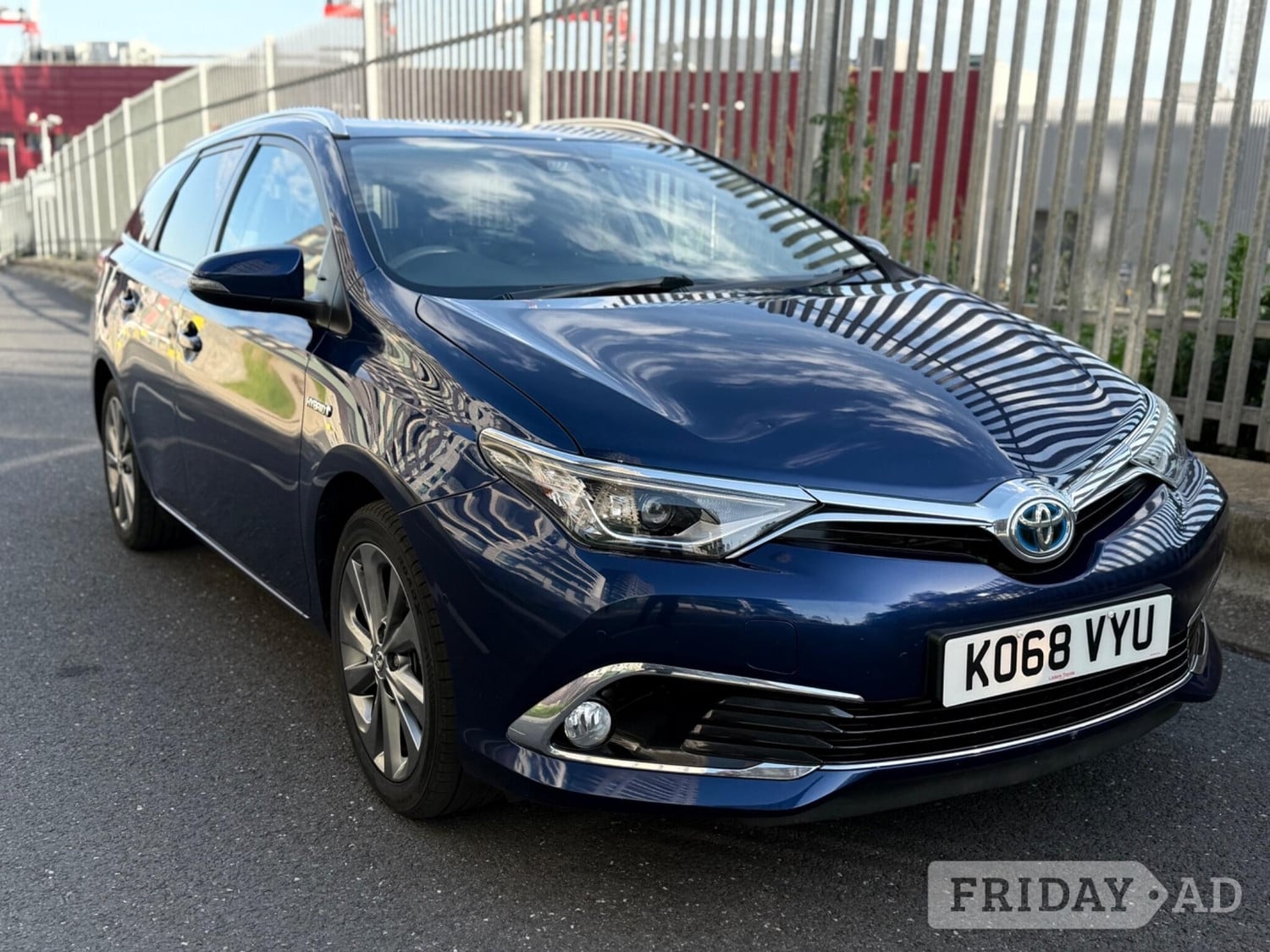 Toyota Auris 2019 in Willesden
