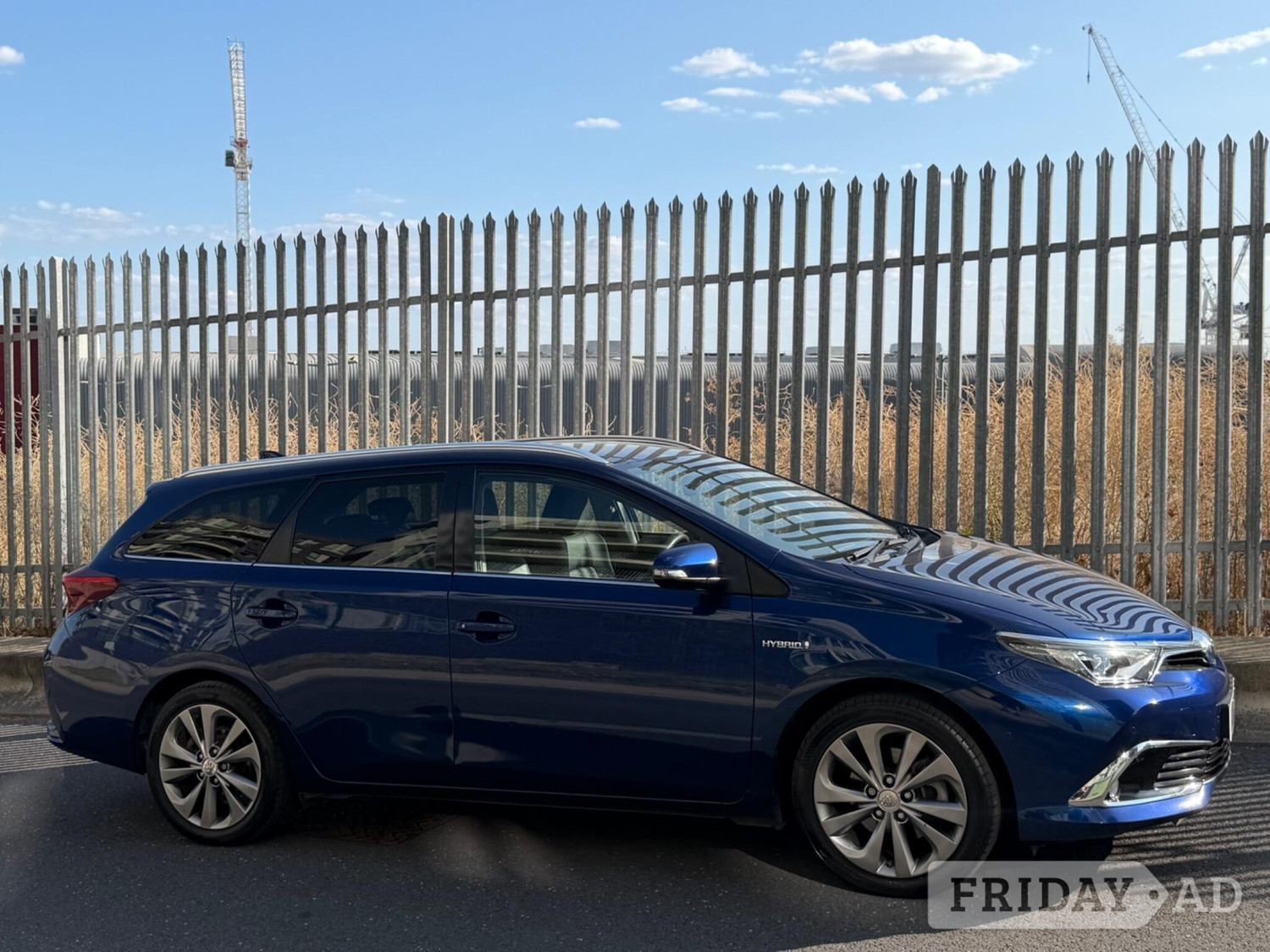 Toyota Auris 2019 - Cars in Willesden