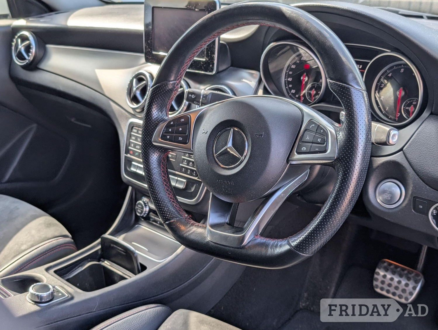 [ berth ]Mercedes-Benz CLA Class