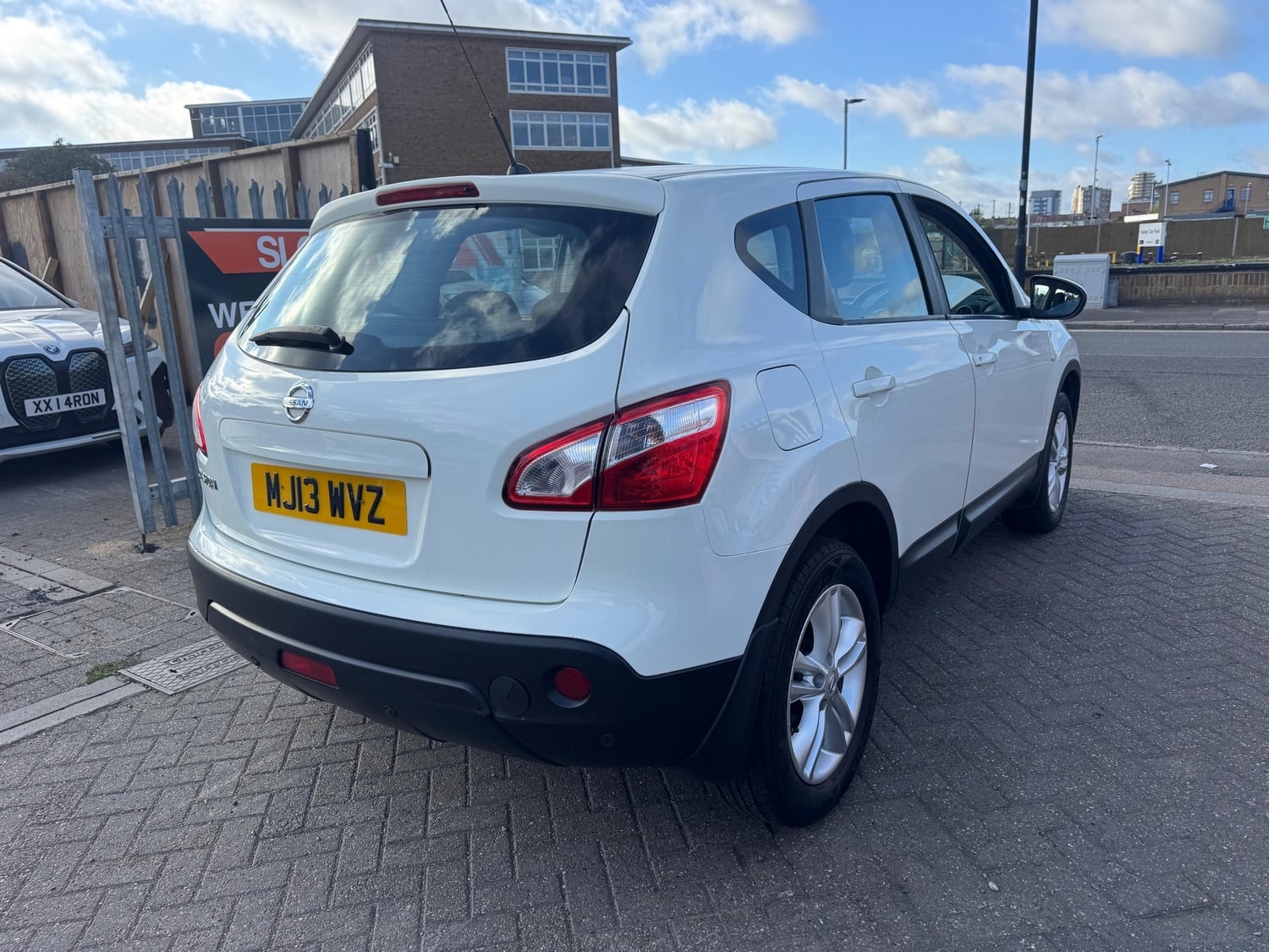 Nissan Qashqai 2013 - Cars