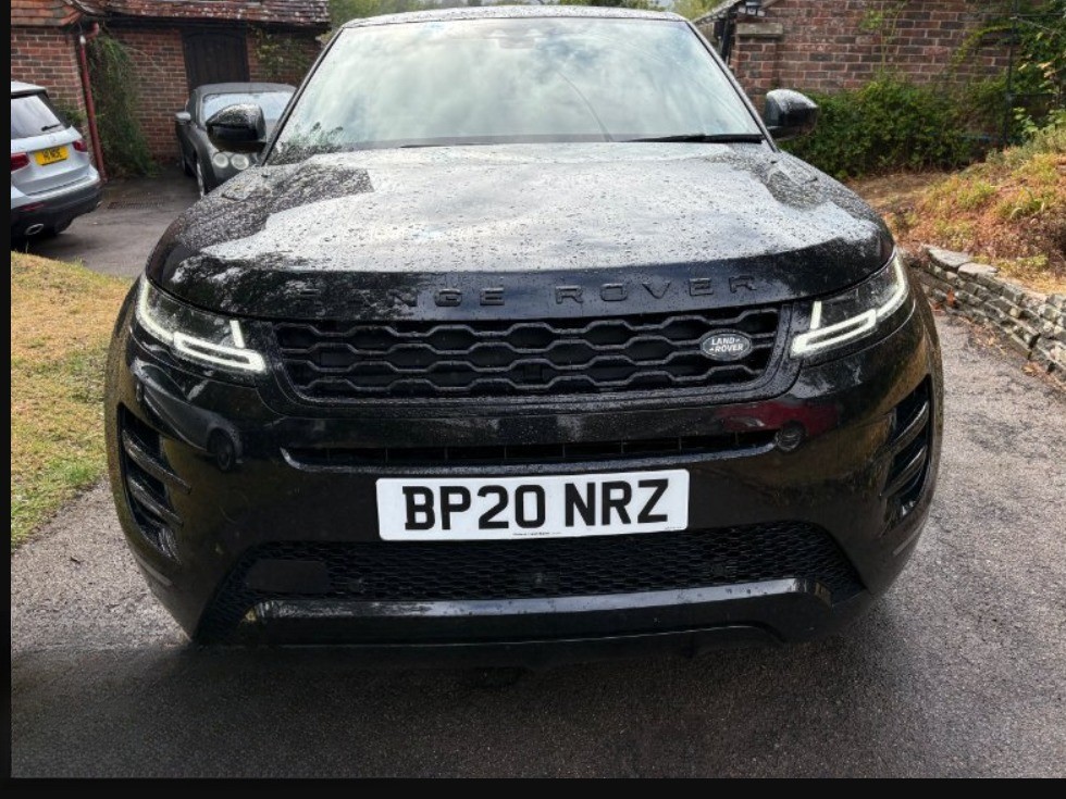 [ berth ]Land Rover Range Rover Evoque