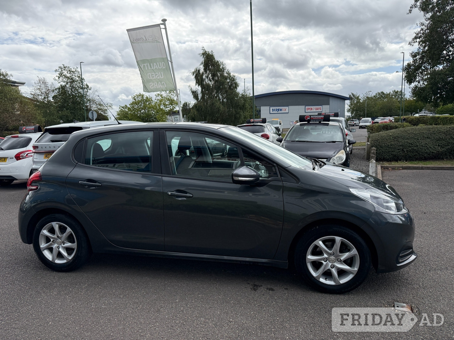 Peugeot 208 2017 - Cars in Shrewsbury