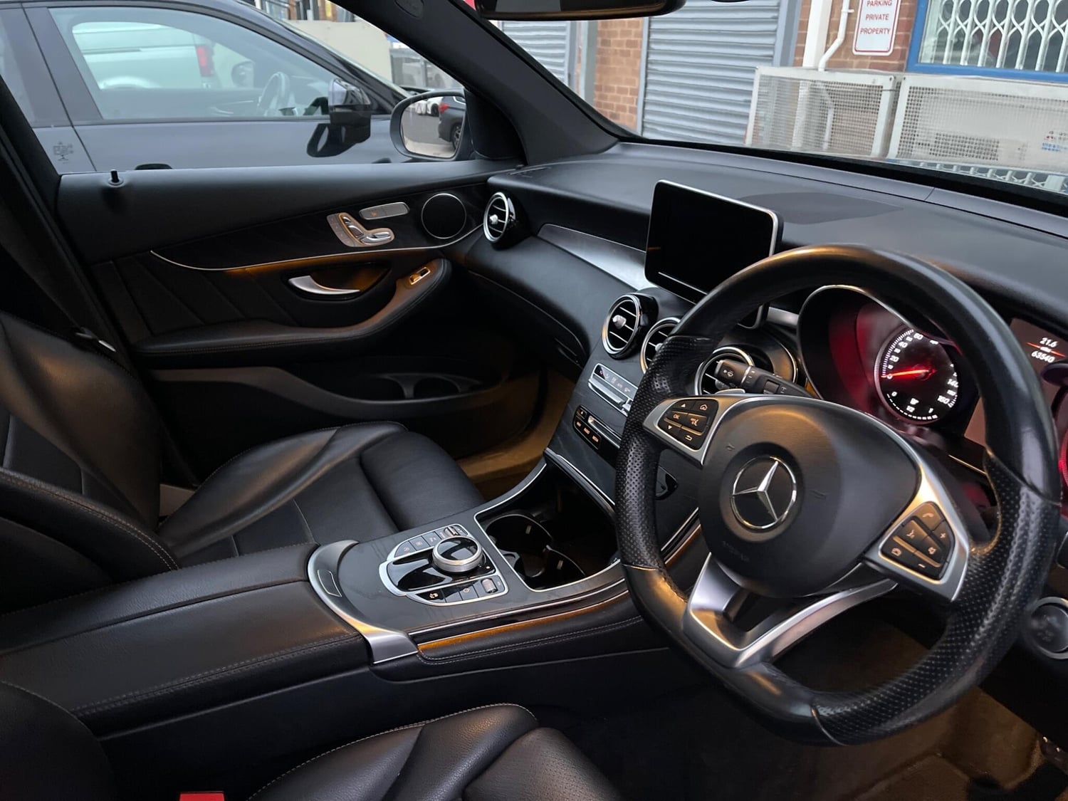 [ berth ]Mercedes-Benz GLC