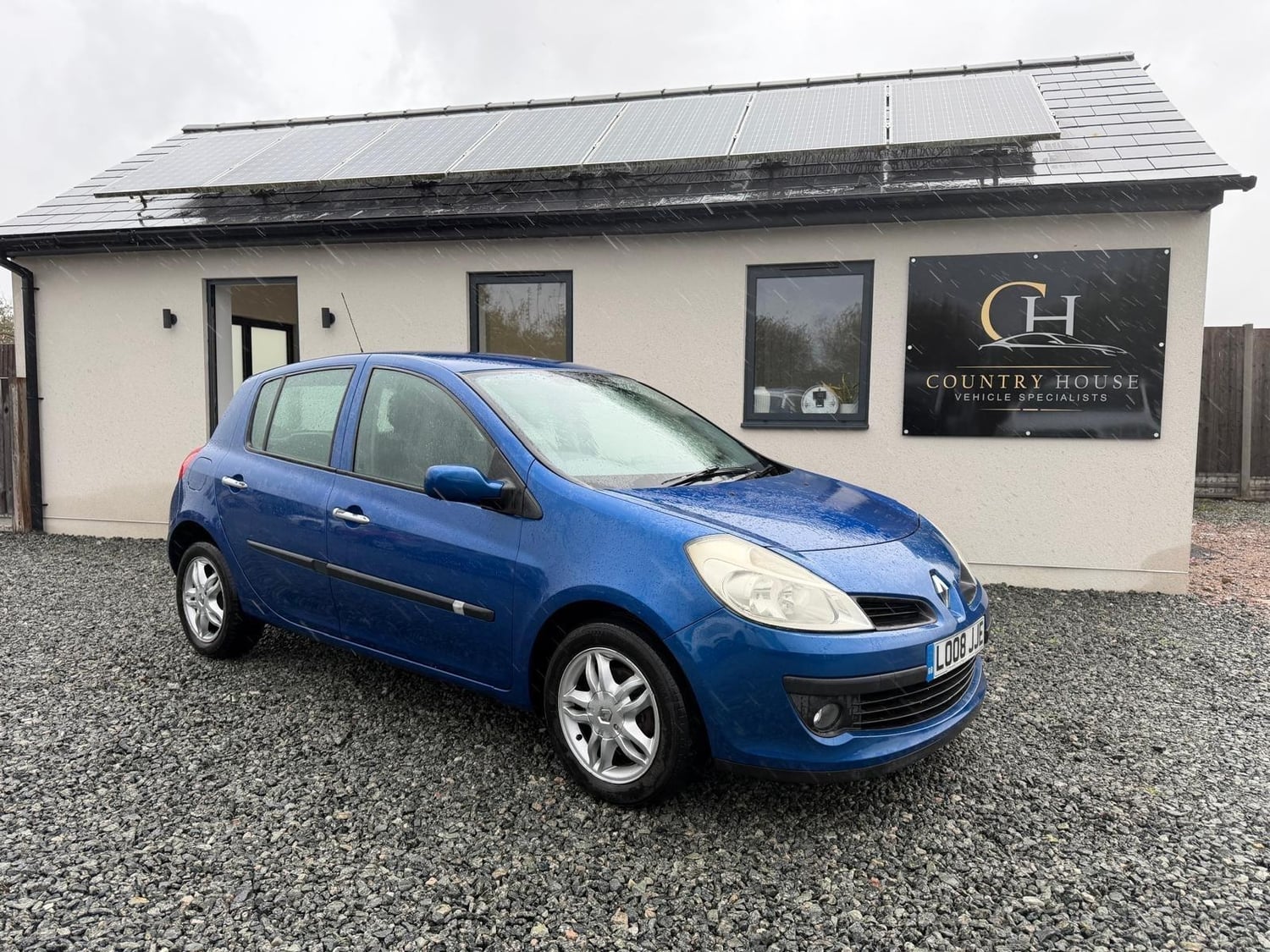 [ berth ]Renault Clio