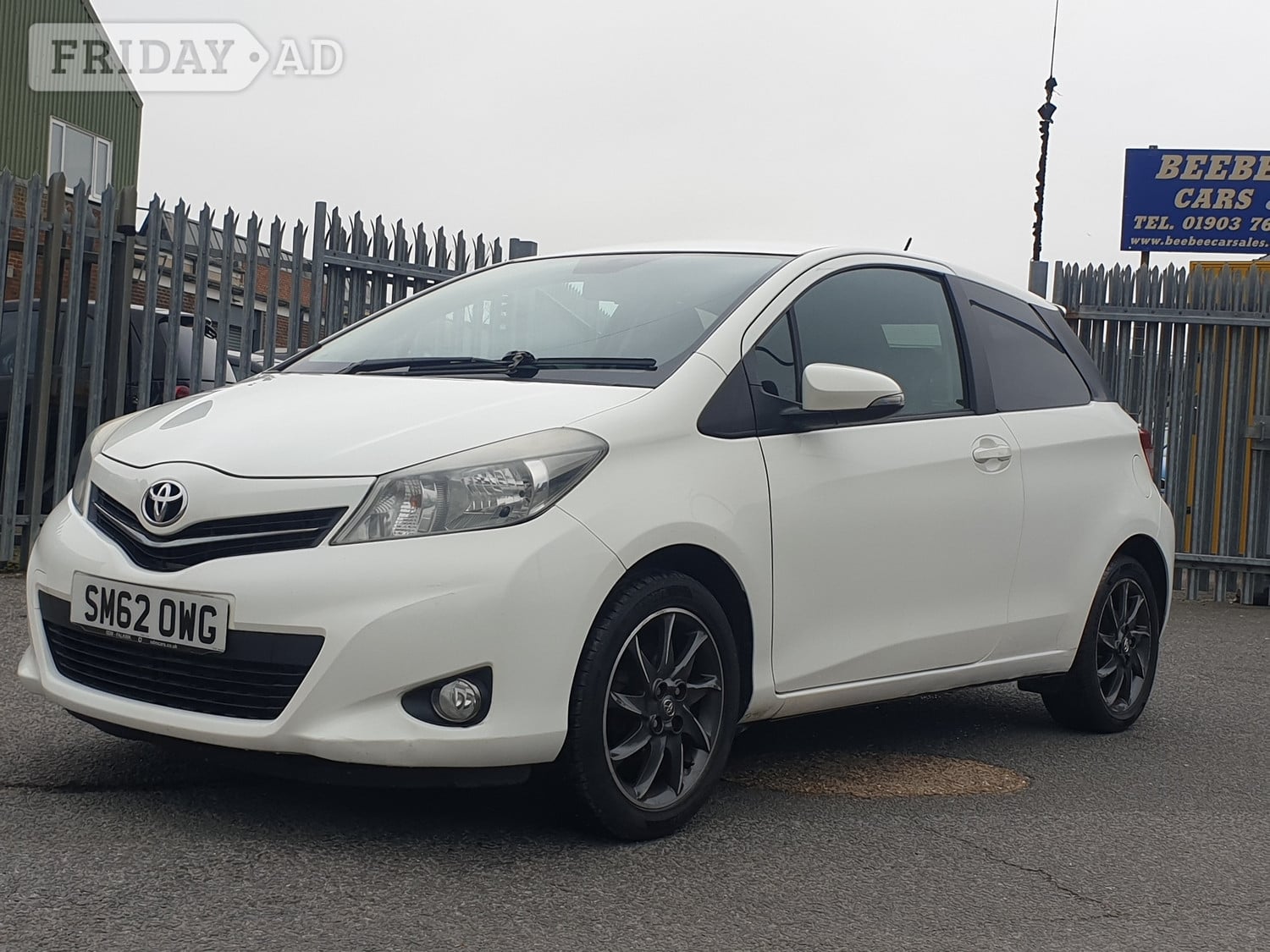 Toyota Yaris 2013 in Lancing