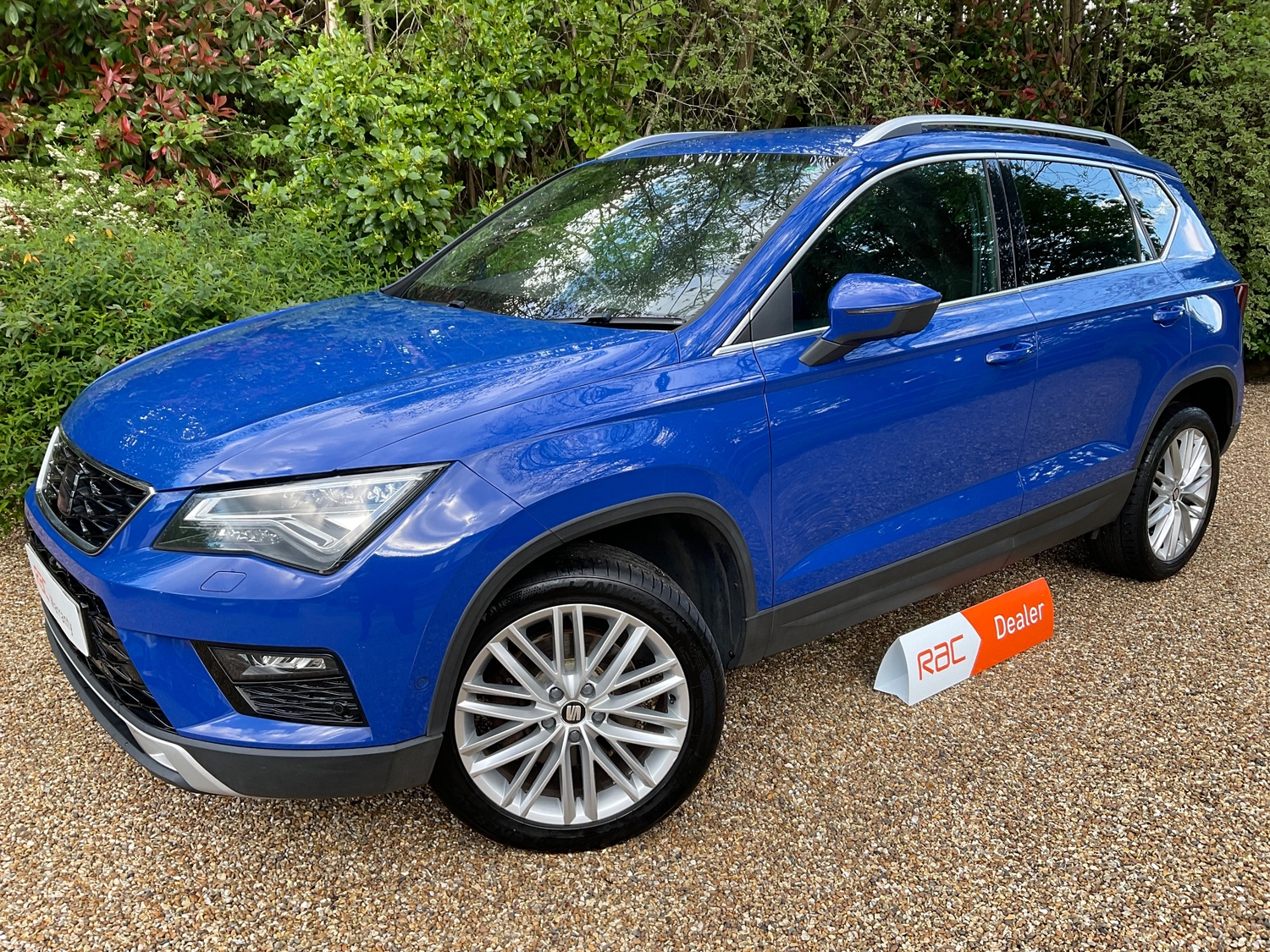 [ berth ]SEAT Ateca