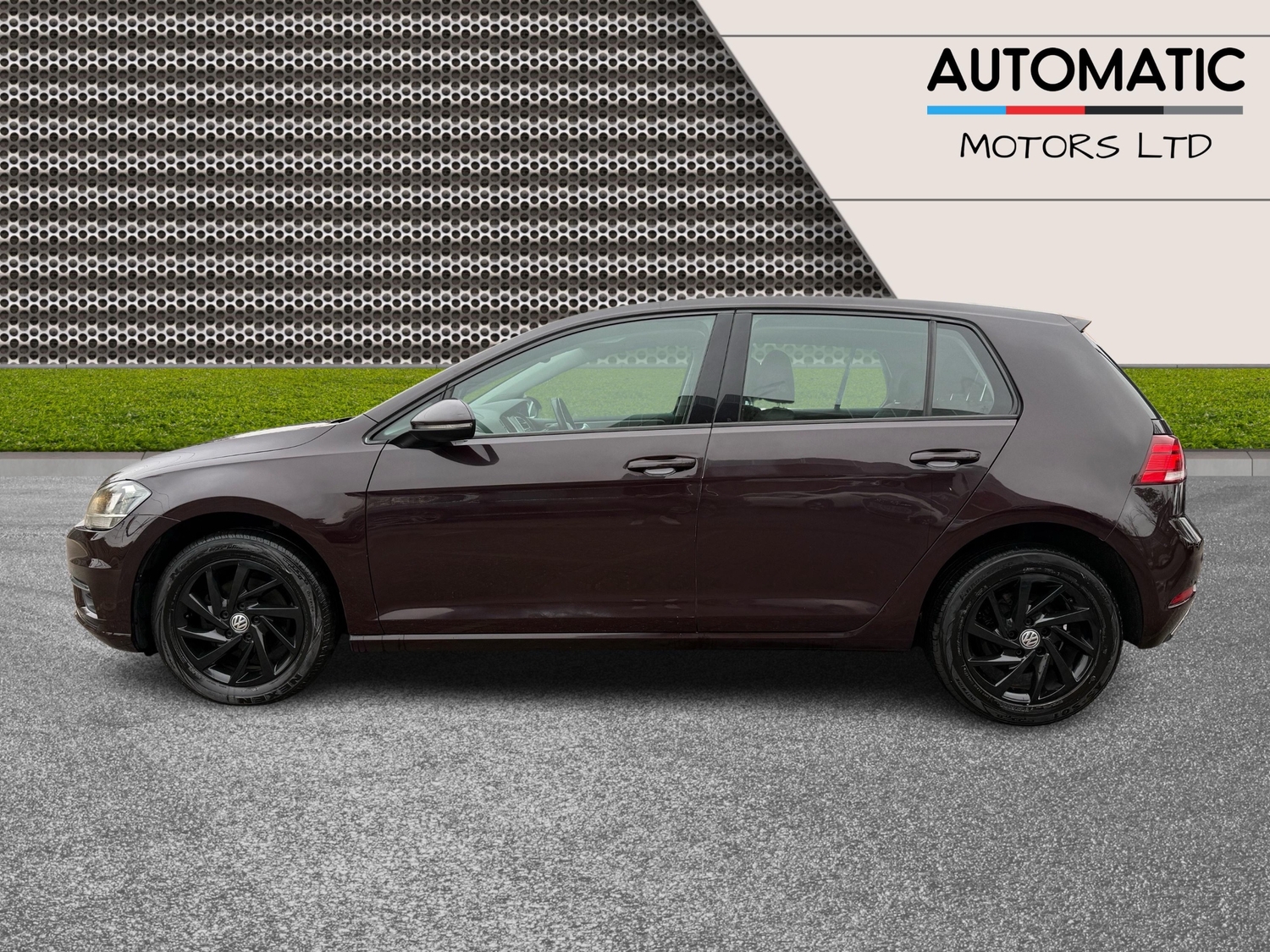 Volkswagen Golf 2017 - Cars in Hillingdon