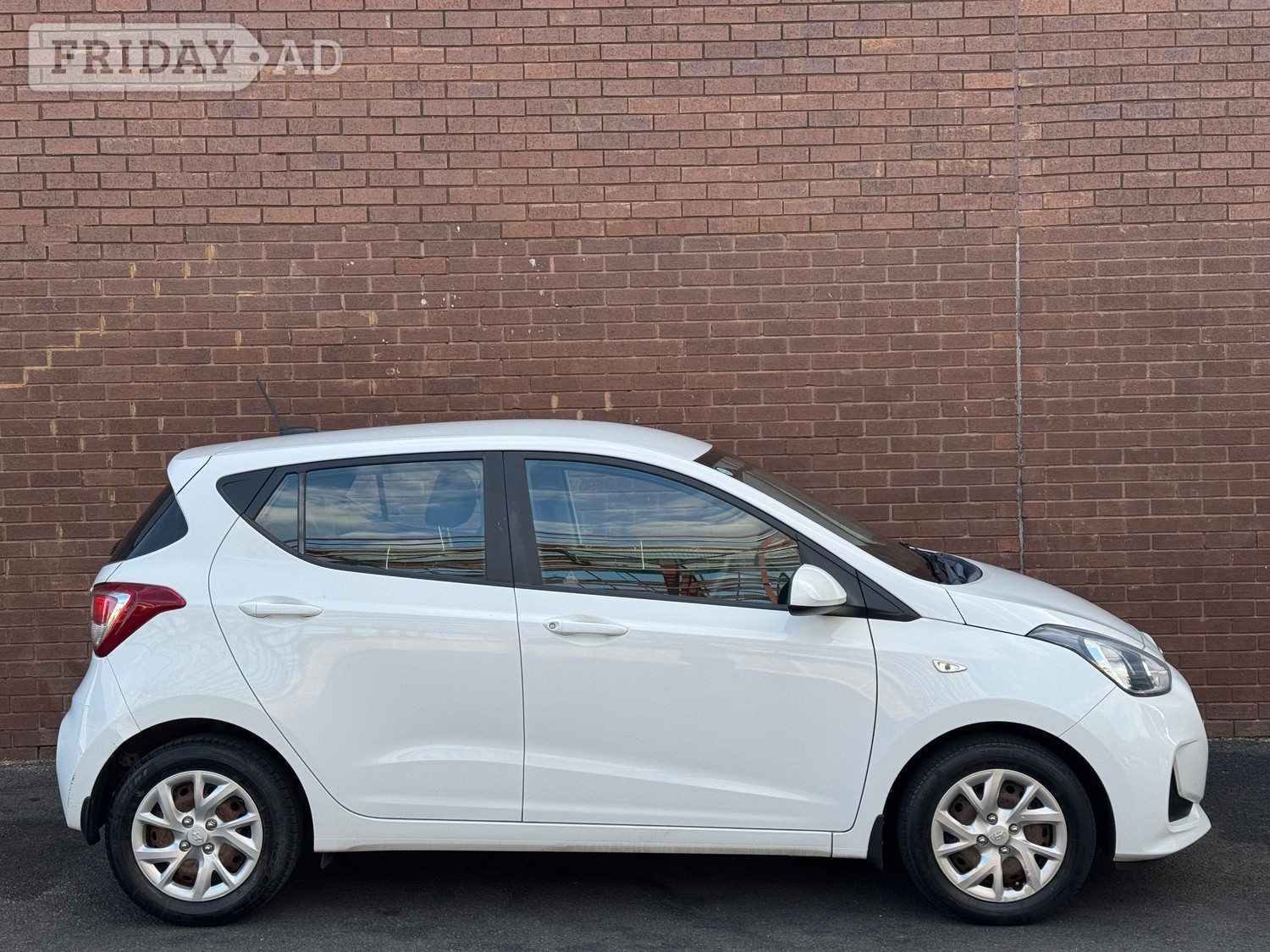 Hyundai i10 2017 - Cars in Ashford