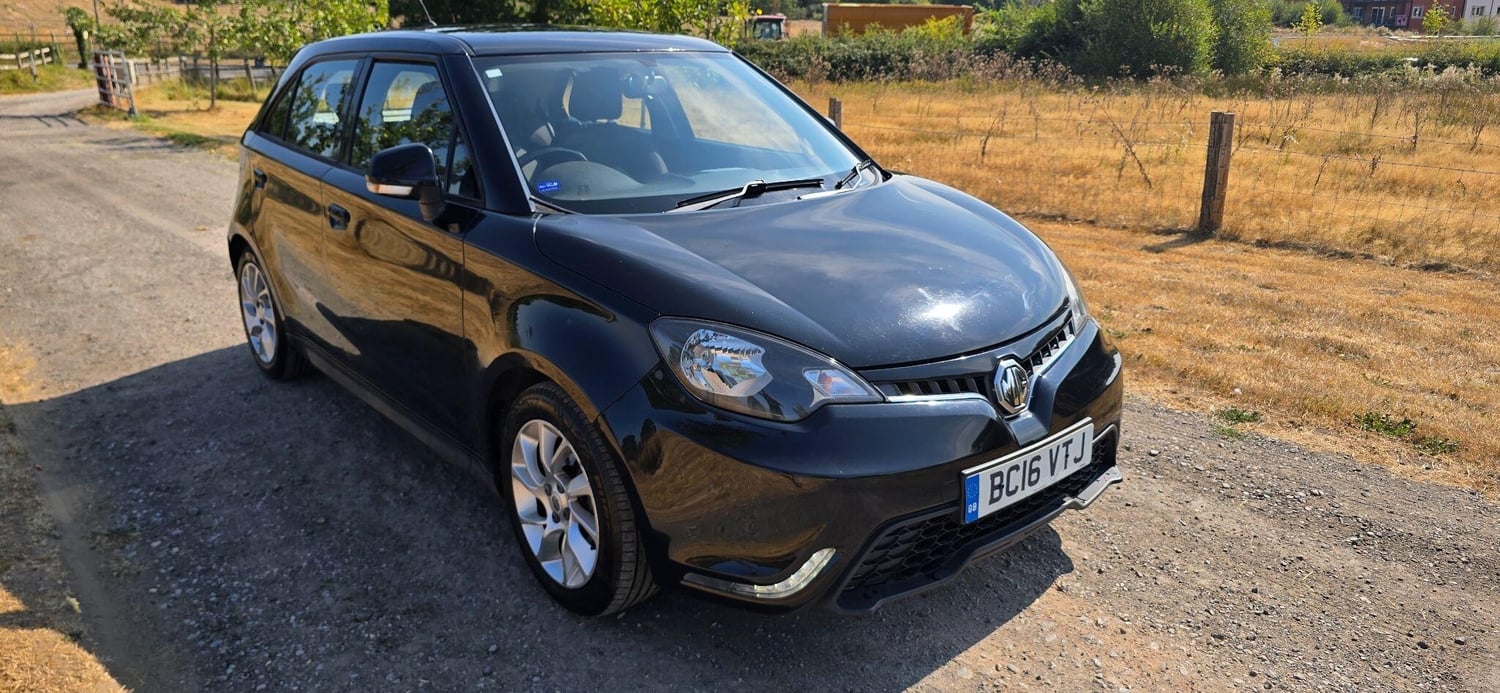 MG MG3 2016 in Southampton