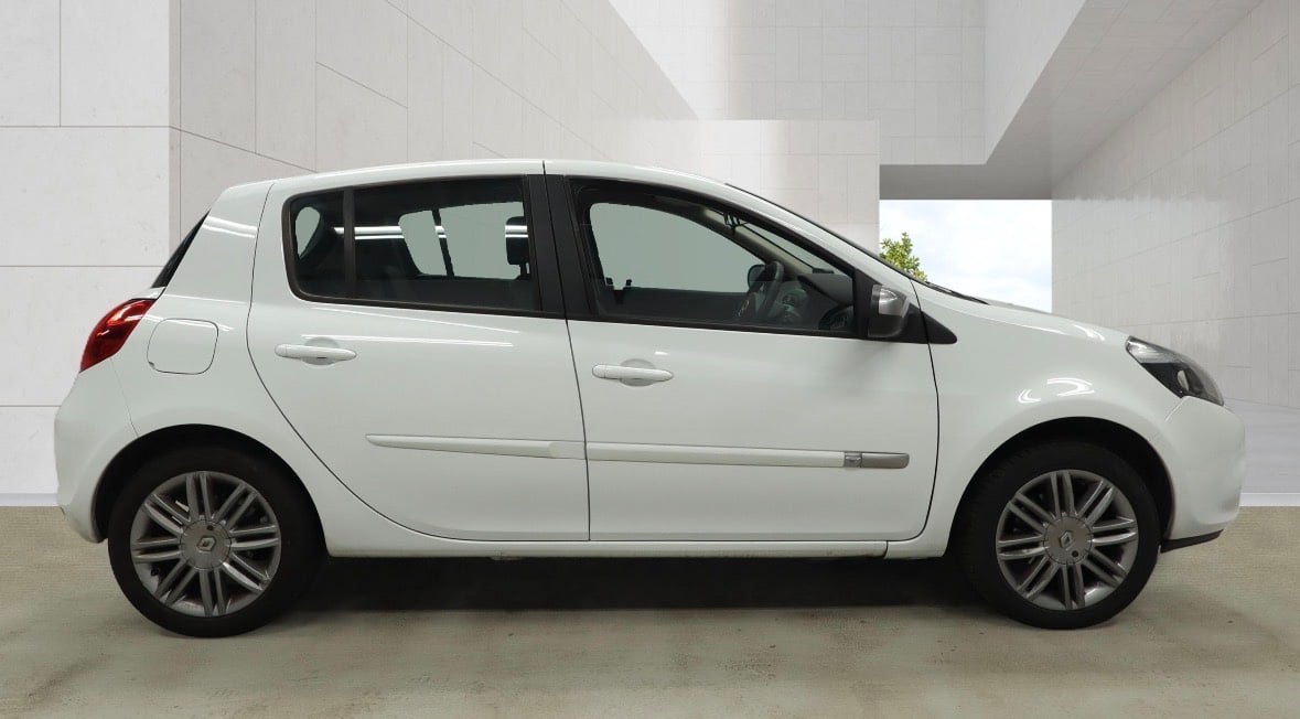 Renault Clio 2012 - Cars