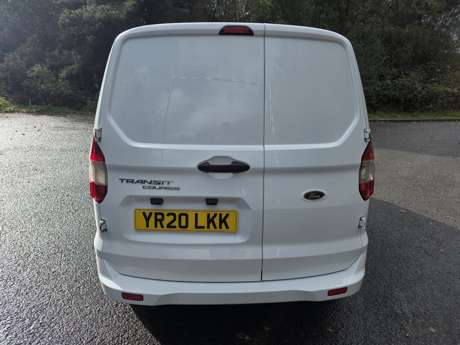 Ford Transit Courier 2020 - Vans & Commercial Vehicles in Wimborne