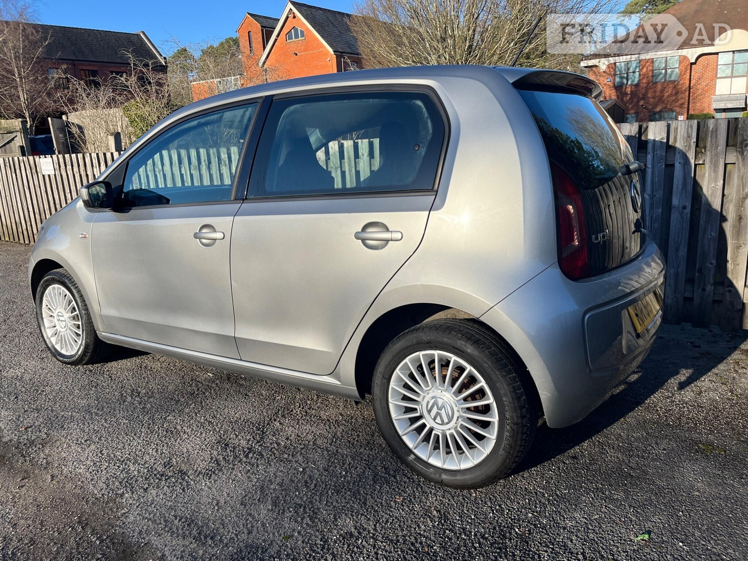 [ berth ]Volkswagen Up