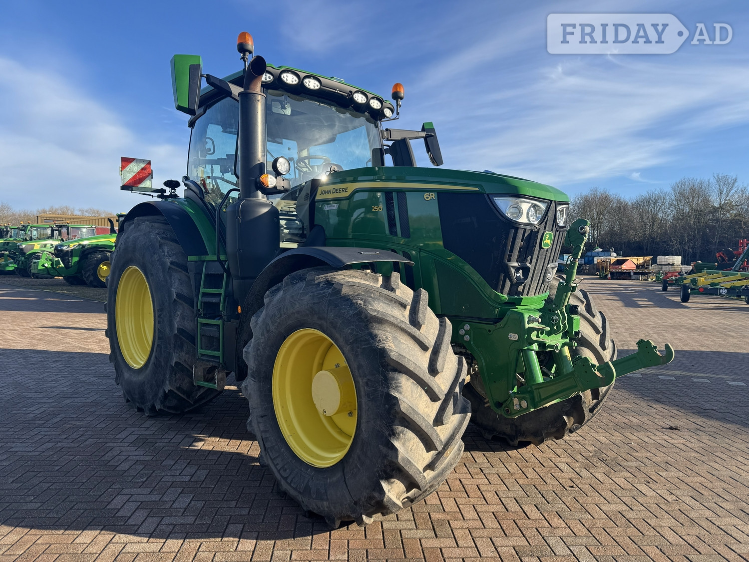 [ berth ]John Deere 6R 250