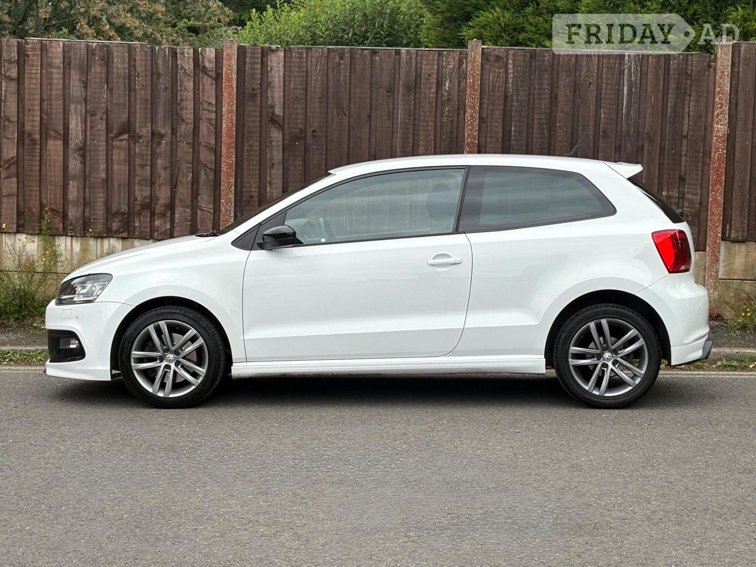Volkswagen Polo 2016 - Cars