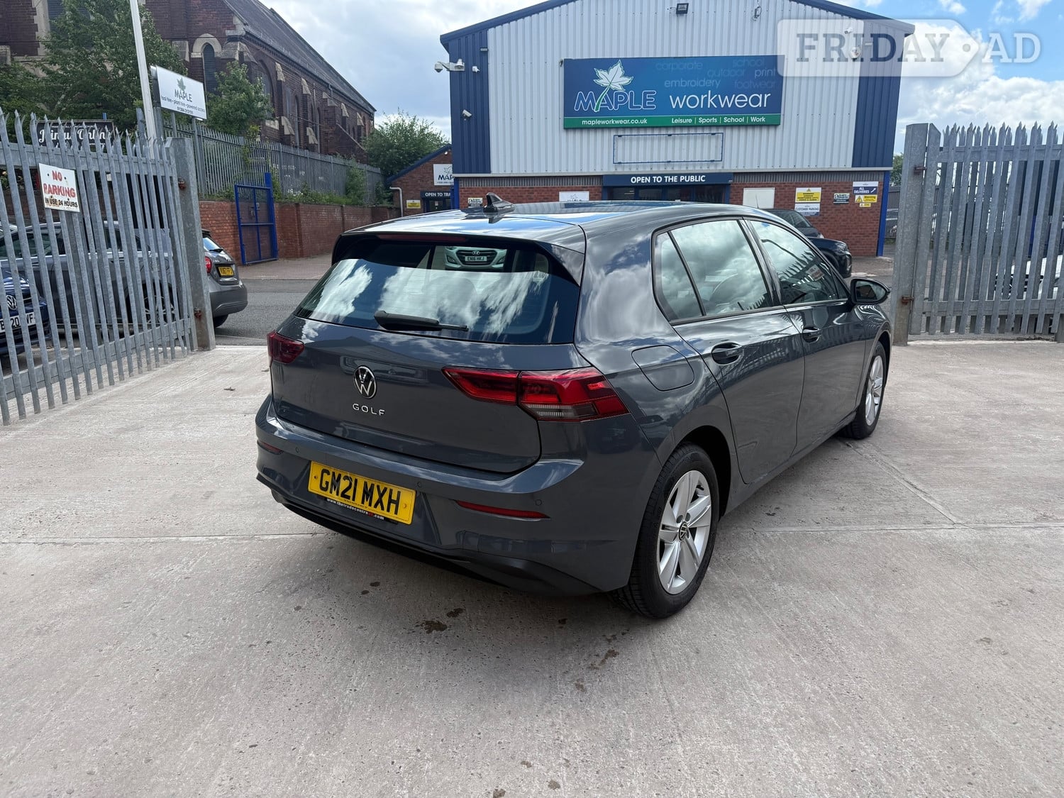 [ berth ]Volkswagen Golf