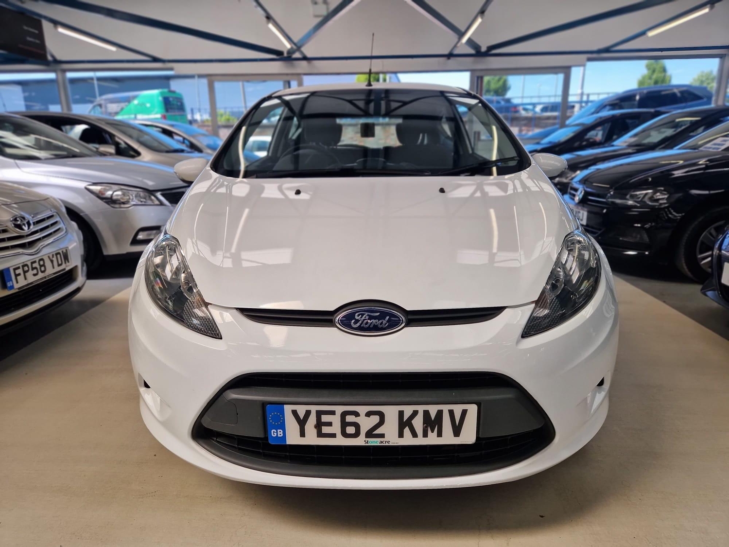 [ berth ]Ford Fiesta
