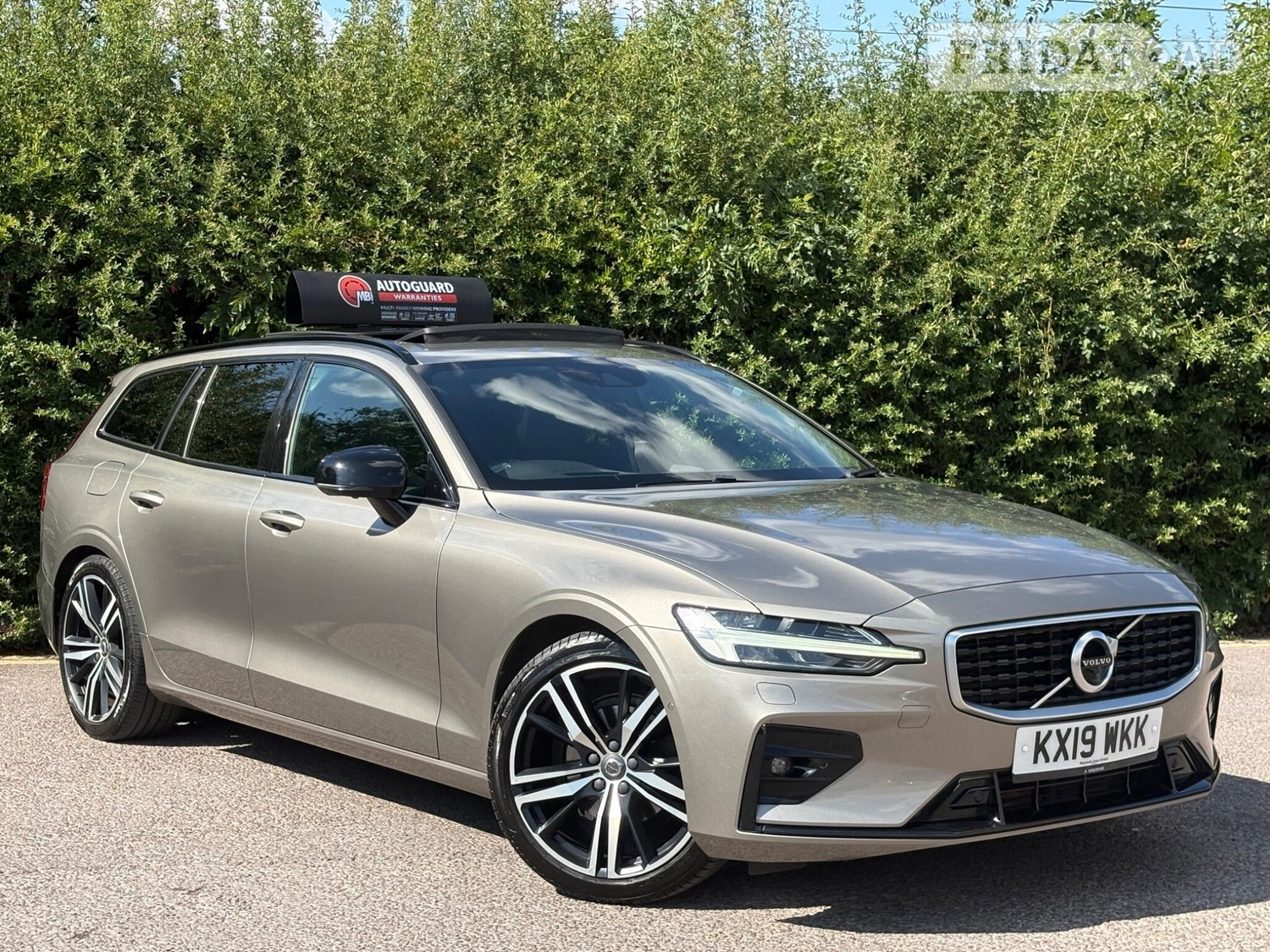 Volvo V60 2019 in Swindon