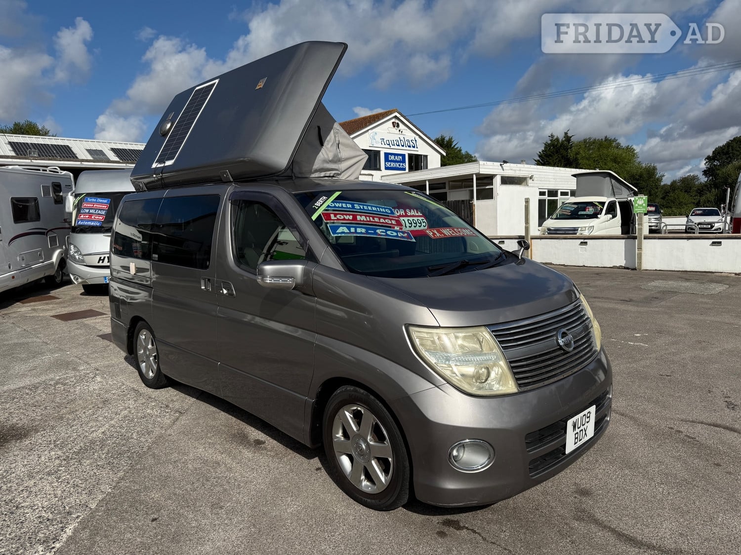 Nissan Elgrand 2009 in Weston-Super-Mare