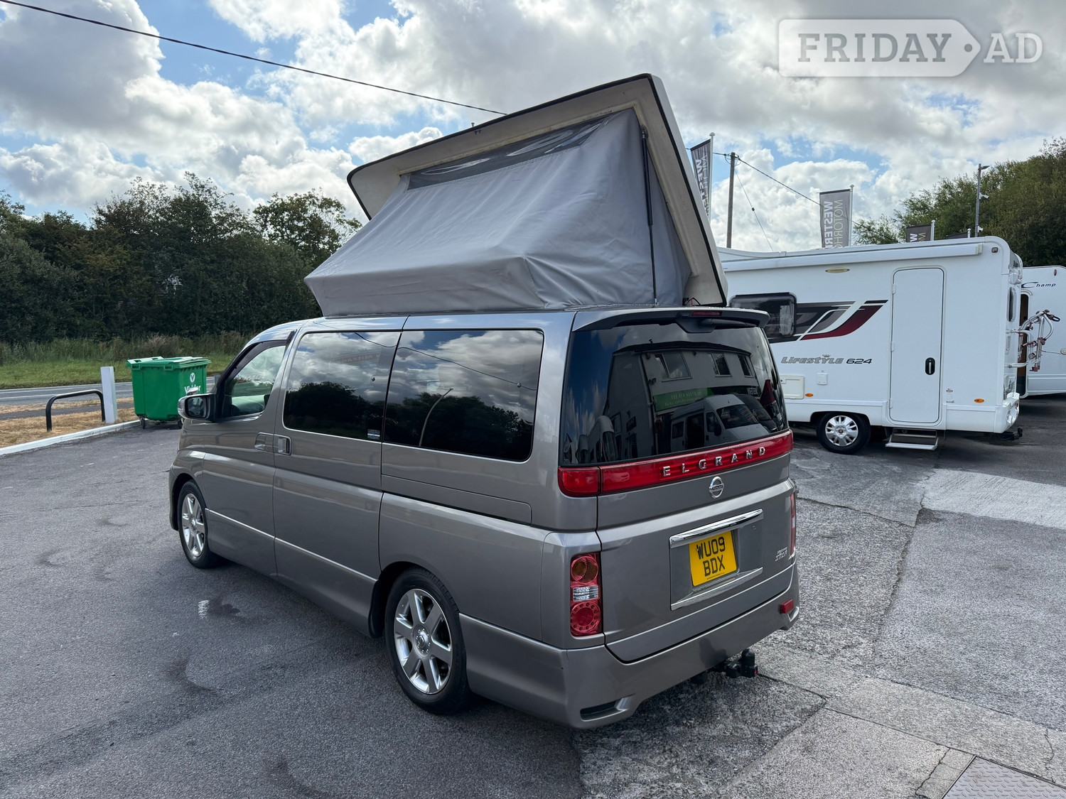 [ berth ]Nissan Elgrand