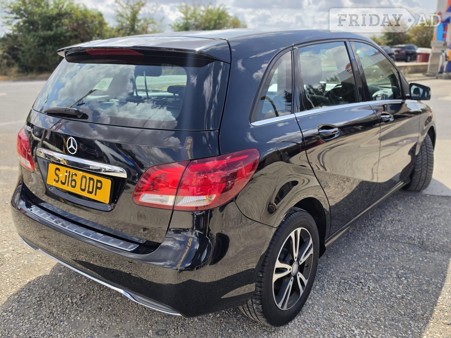 Mercedes-Benz B Class 2016 - Cars in Burford
