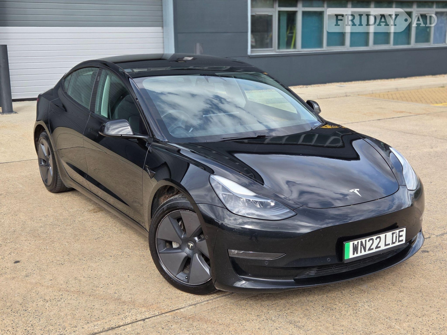 Tesla Model 3 2022 in Slough