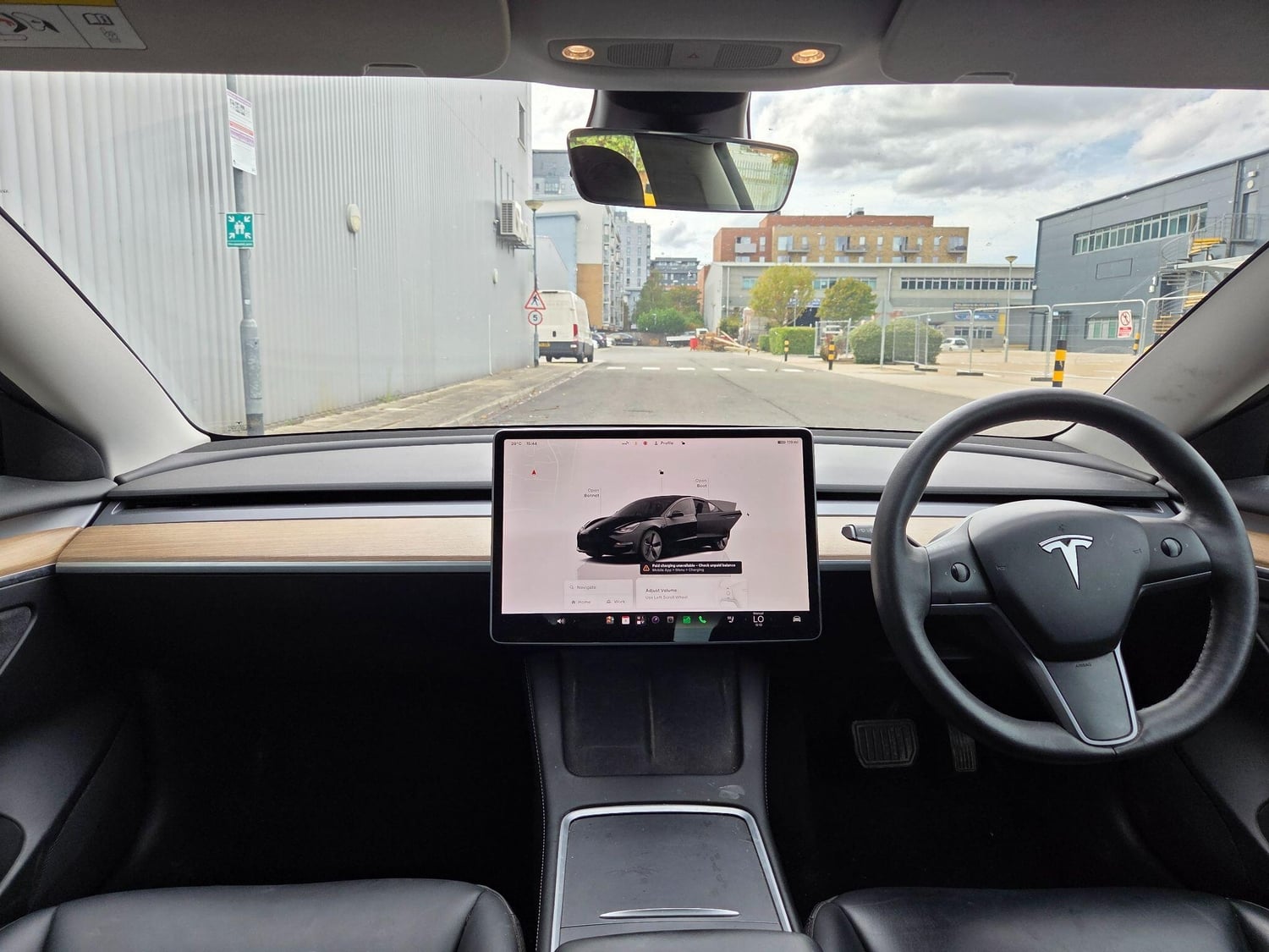 Tesla Model 3 2022 - Cars in Slough
