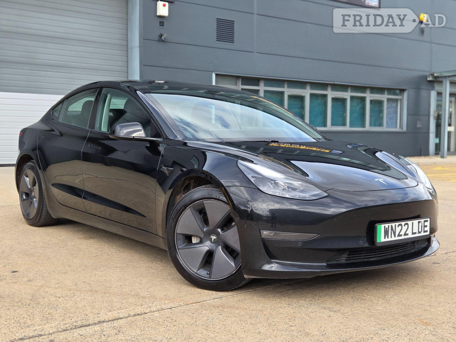 Tesla Model 3 2022 - Cars