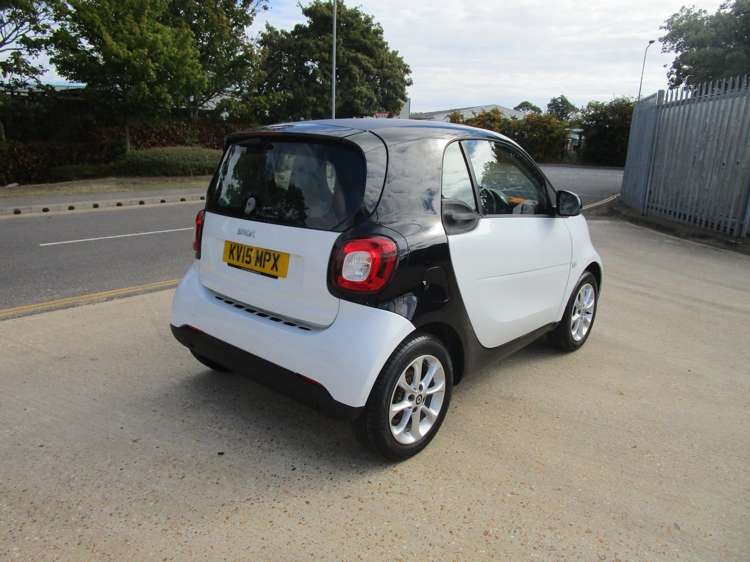 Smart ForTwo 2015 - Cars in Portsmouth