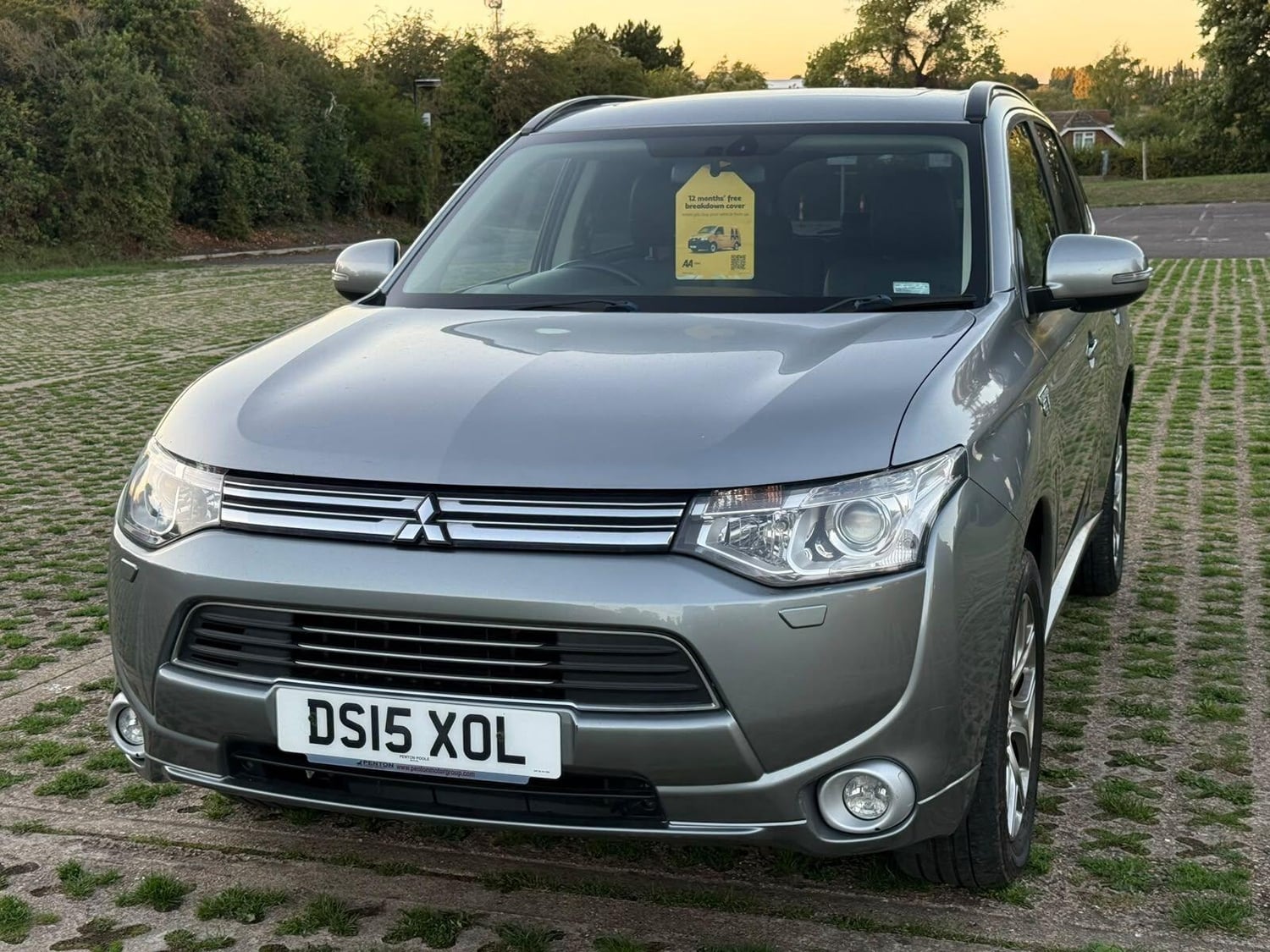 Mitsubishi Outlander 2015 - Cars in Swanley