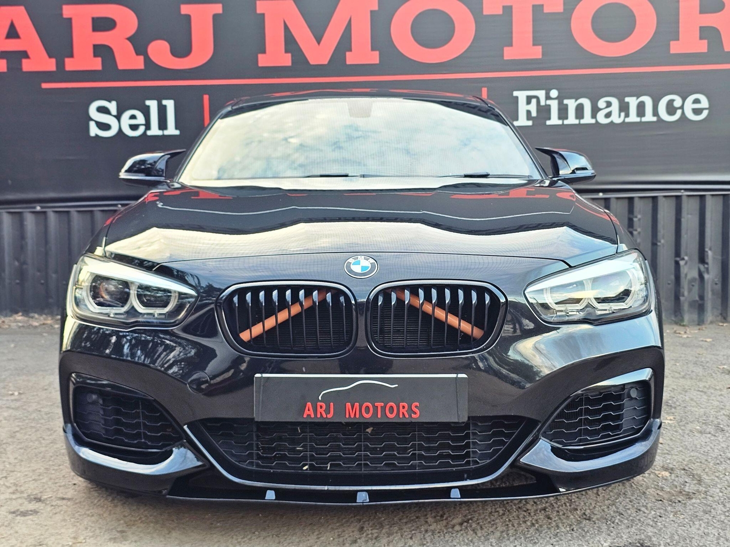 BMW 1 Series 2019 - Cars