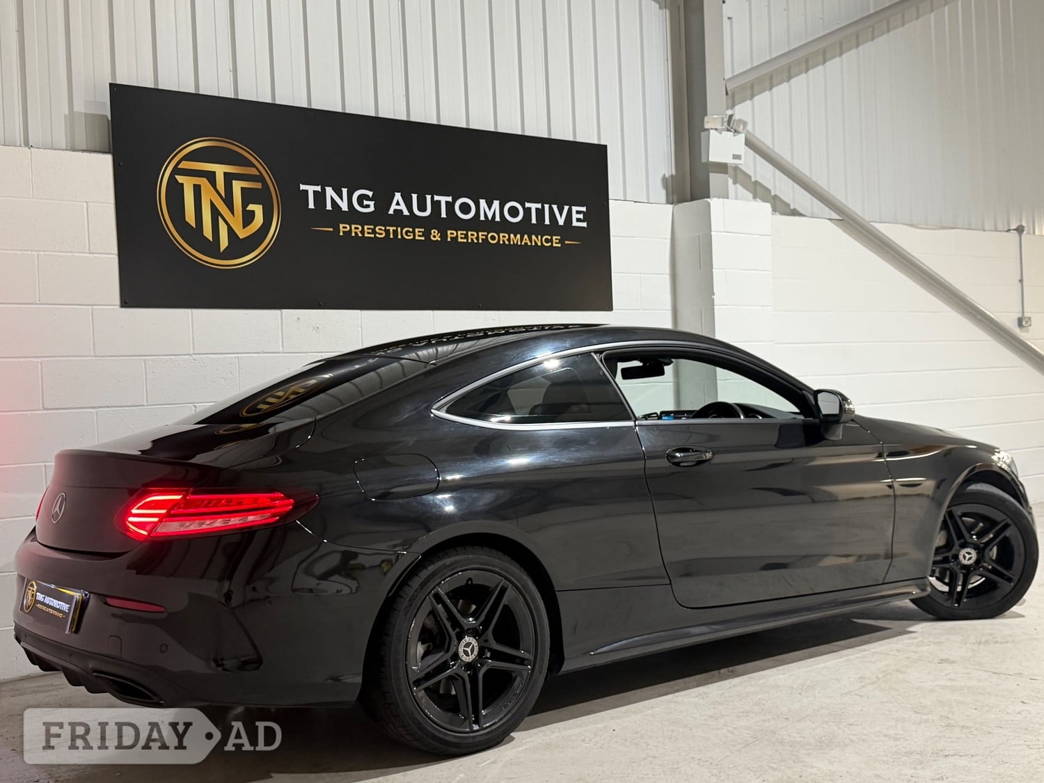 [ berth ]Mercedes-Benz C Class