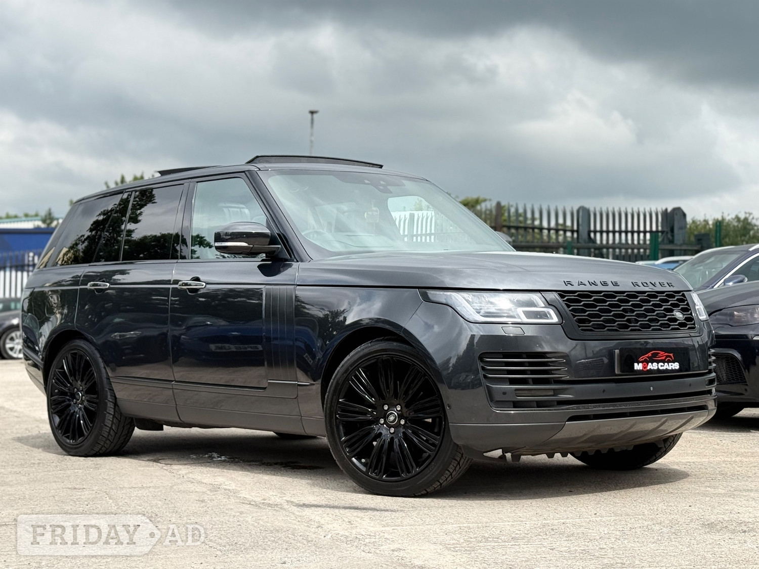 Land Rover Range Rover 2018 in Blackburn