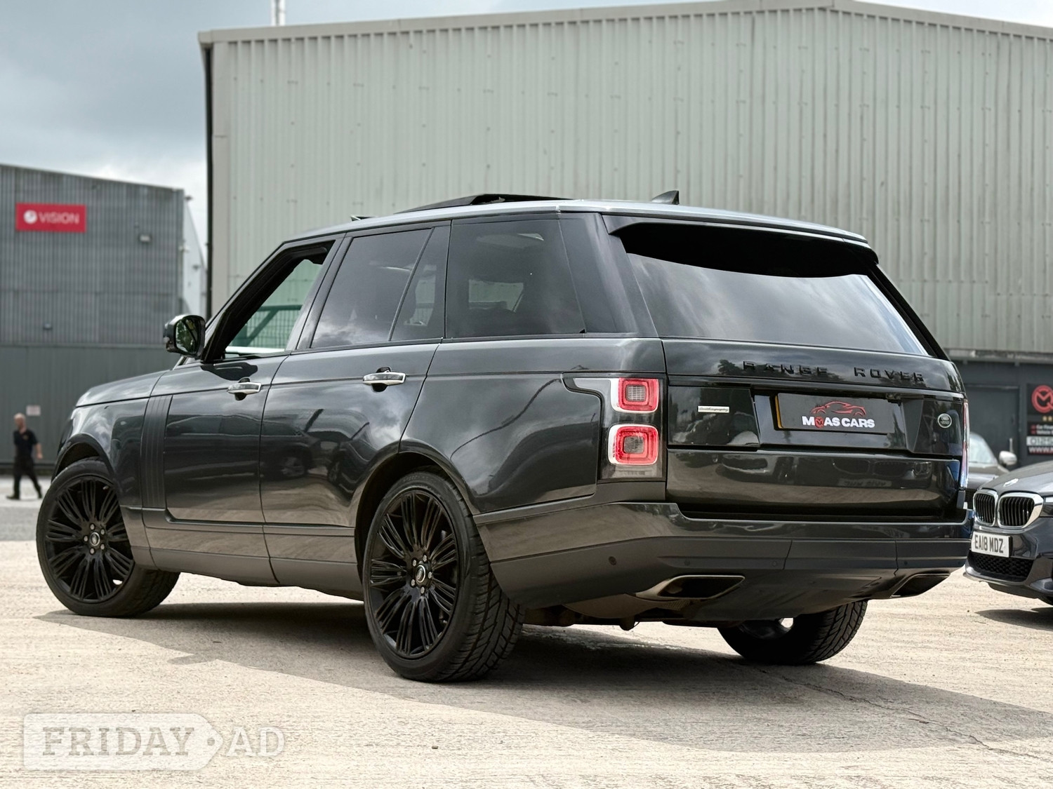 Land Rover Range Rover Blackburn