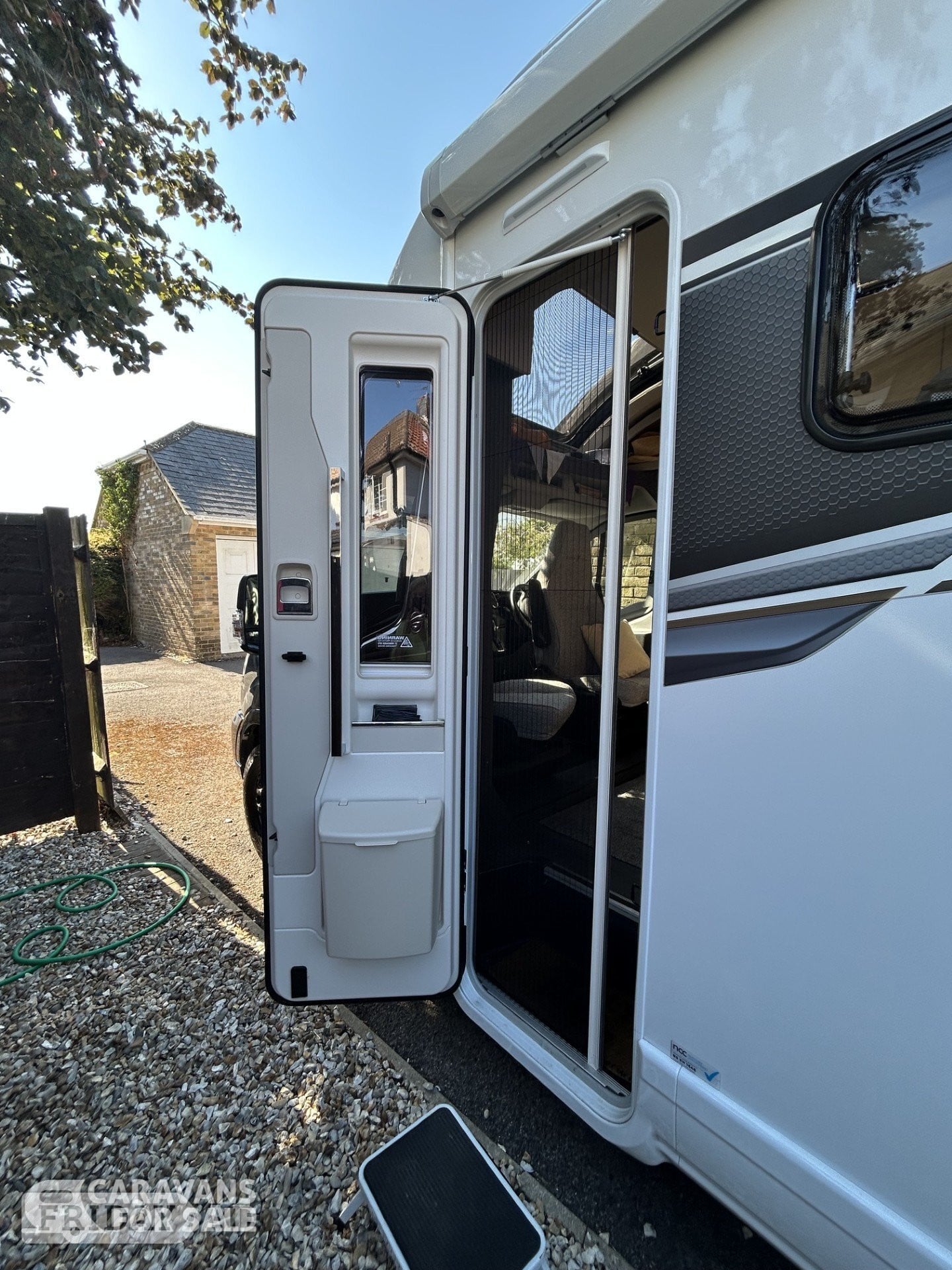 [ berth ]Auto-Trail Excel 690
