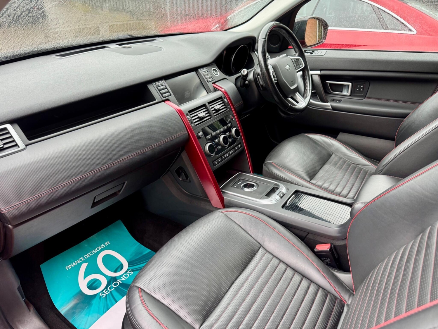 [ berth ]Land Rover Discovery Sport