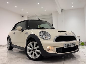 Mini Convertible 2012